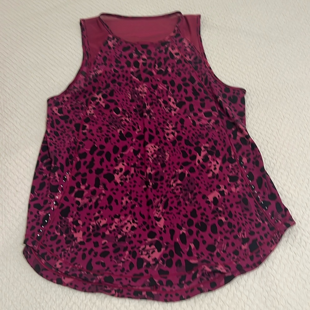 Lululemon Size 12 Sculpt tank.  Perfect condition
